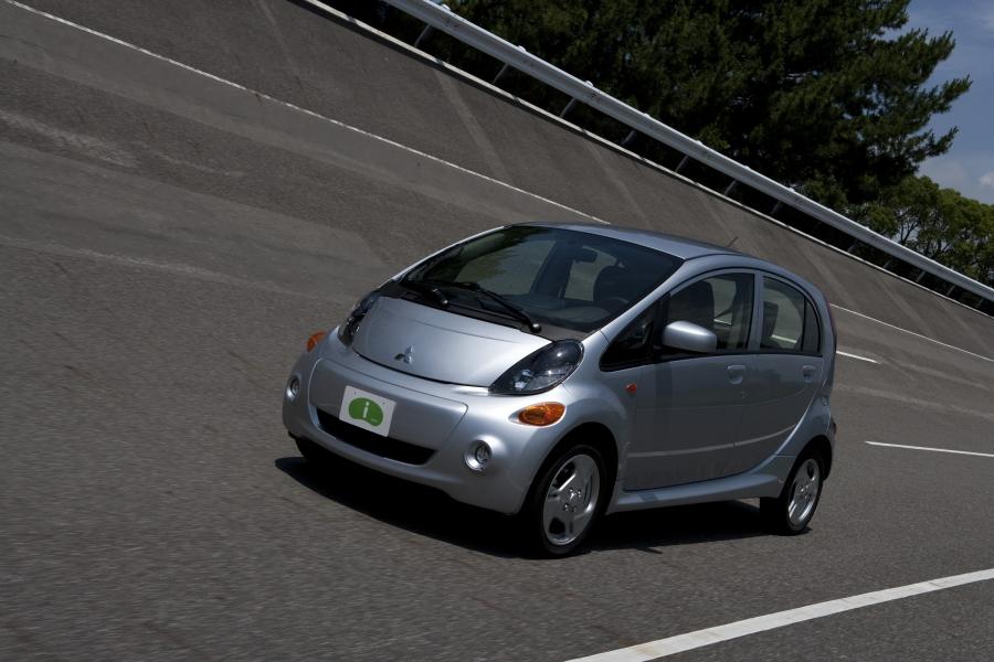  Mitsubishi i-MiEV 2012 года  (US) (фото 209 из 234)